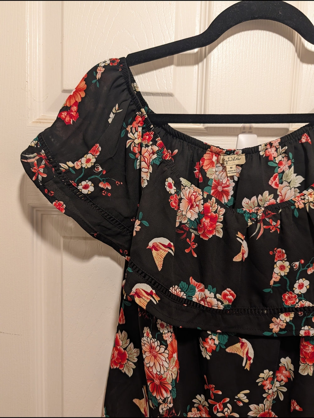 Lily White Black Off-Shoulder Top with Coral and Cream Floral Print - Picture 3 of 8